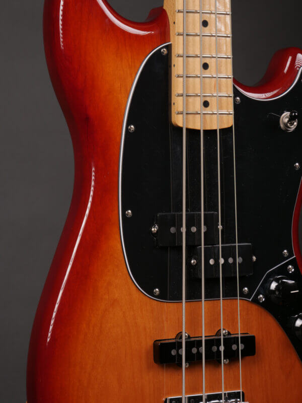 Fender Mustang Bass (Pre-Owned) - Image 7