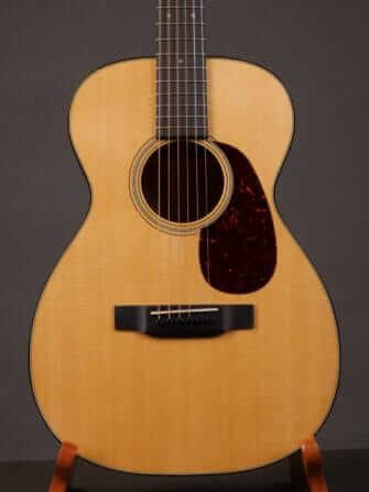 Martin 0-18 (Pre-Owned)