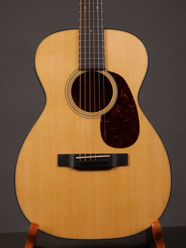 Martin 0-18 (Pre-Owned)