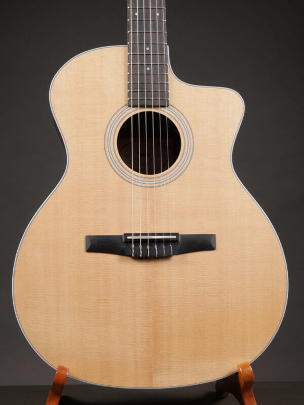 Taylor 214ce N (Used)