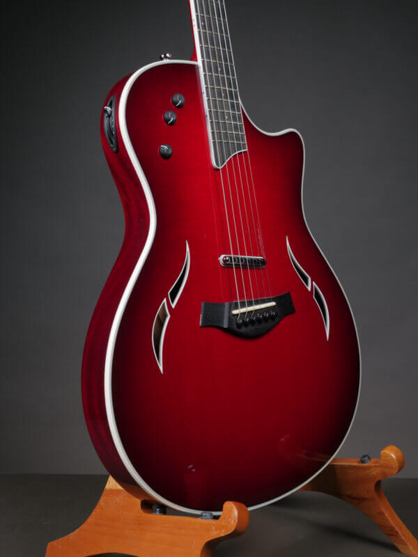Taylor T5S Red (used) - Image 5